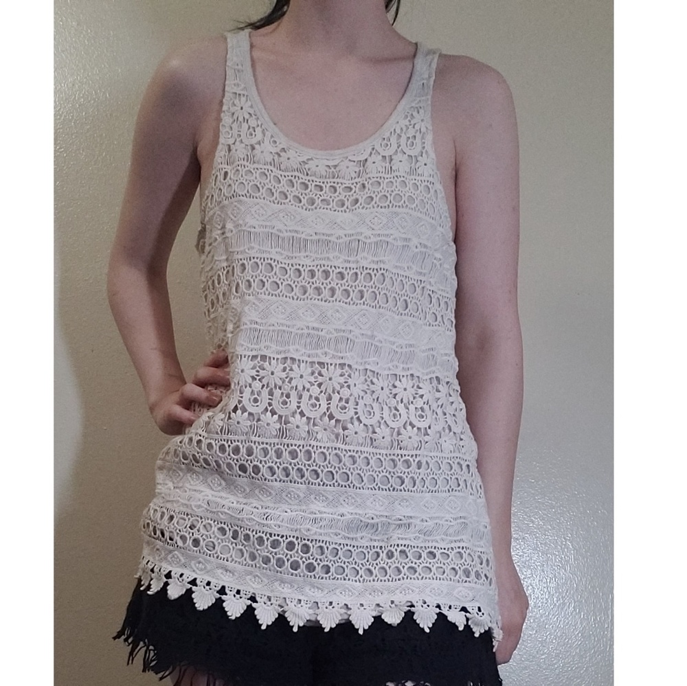 Lace front tank top - Picture 1 of 4